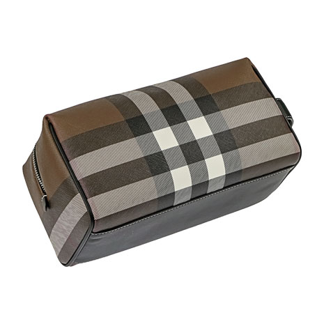 ＢＵＲＢＥＲＲＹ（バーバリー）＞クラッチセカンドバッグ】 ニッポン 